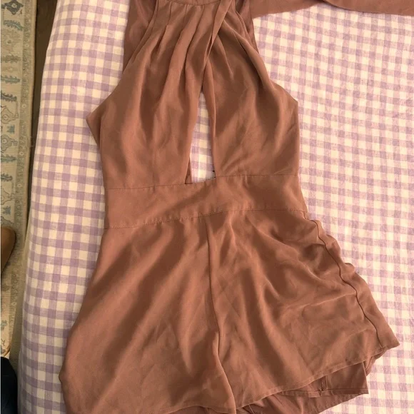 House of Harlow 1960 X Revolve Jess Romper Size Small nwt - Picture 1 of 3